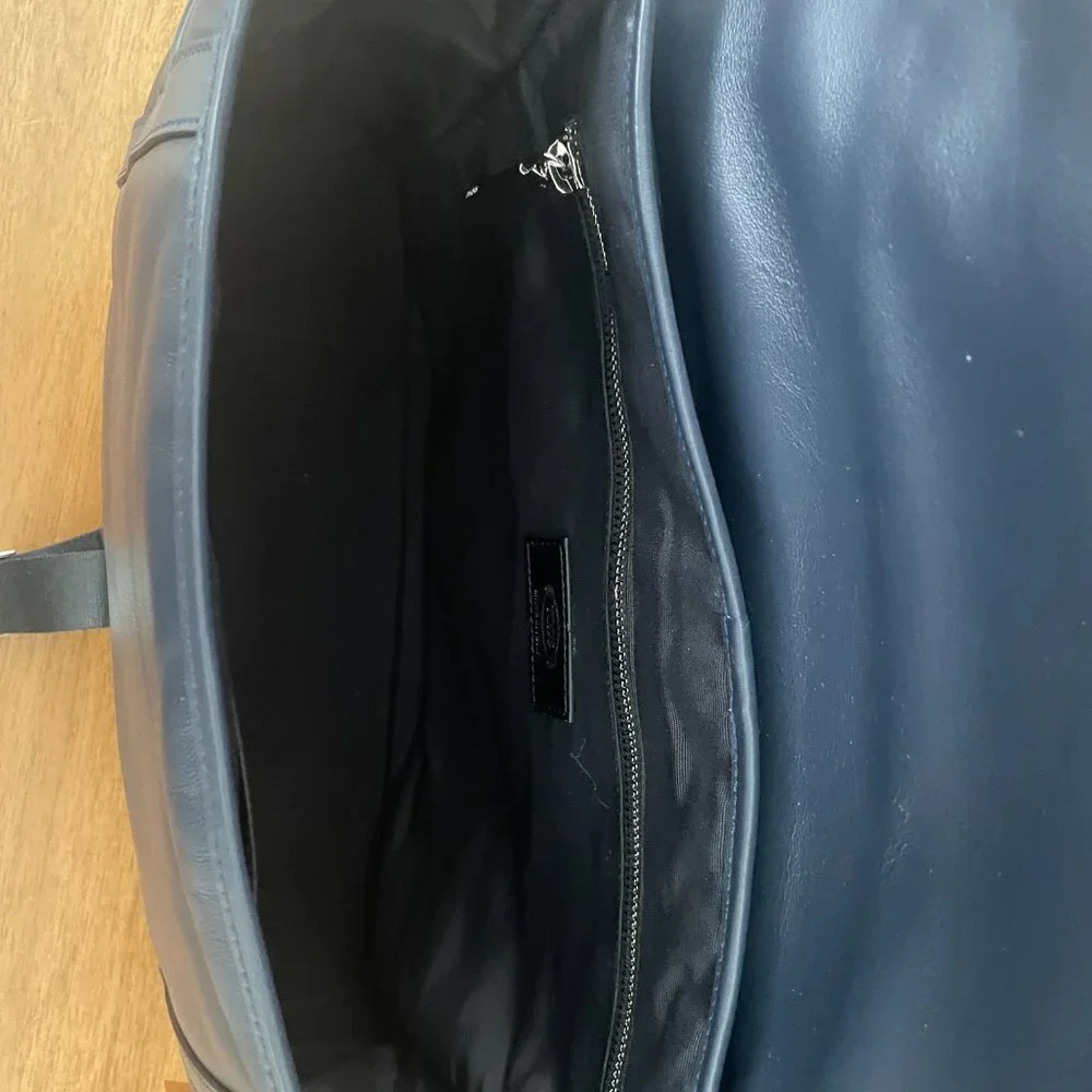 Tod's Italy Blue Leather New Messenger XBMTDSY9200ND6U820‎
